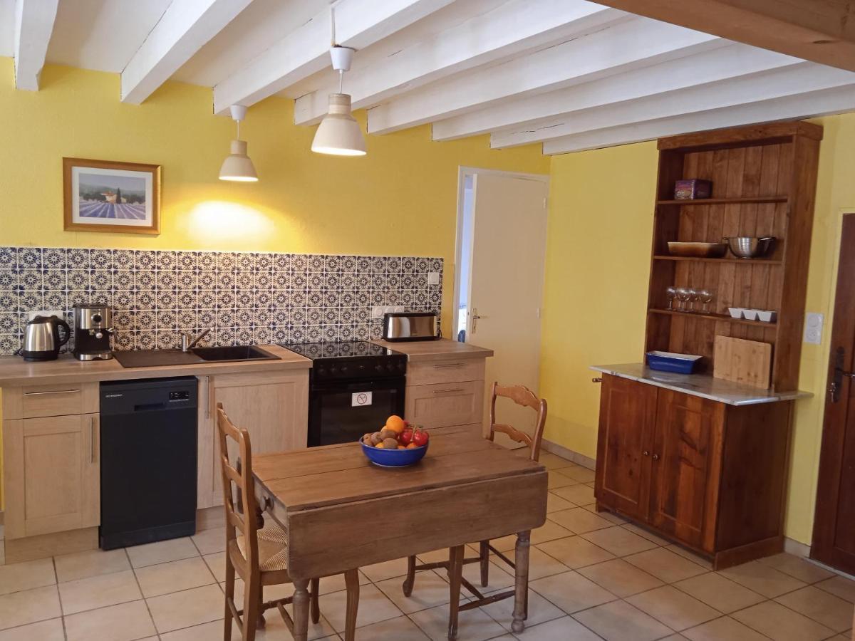 Charming Detached 2 Bedroom Ancient House In Medieval Quarter Of A Small Town In The Pays De La Loire, France Sillé-le-Guillaume Εξωτερικό φωτογραφία