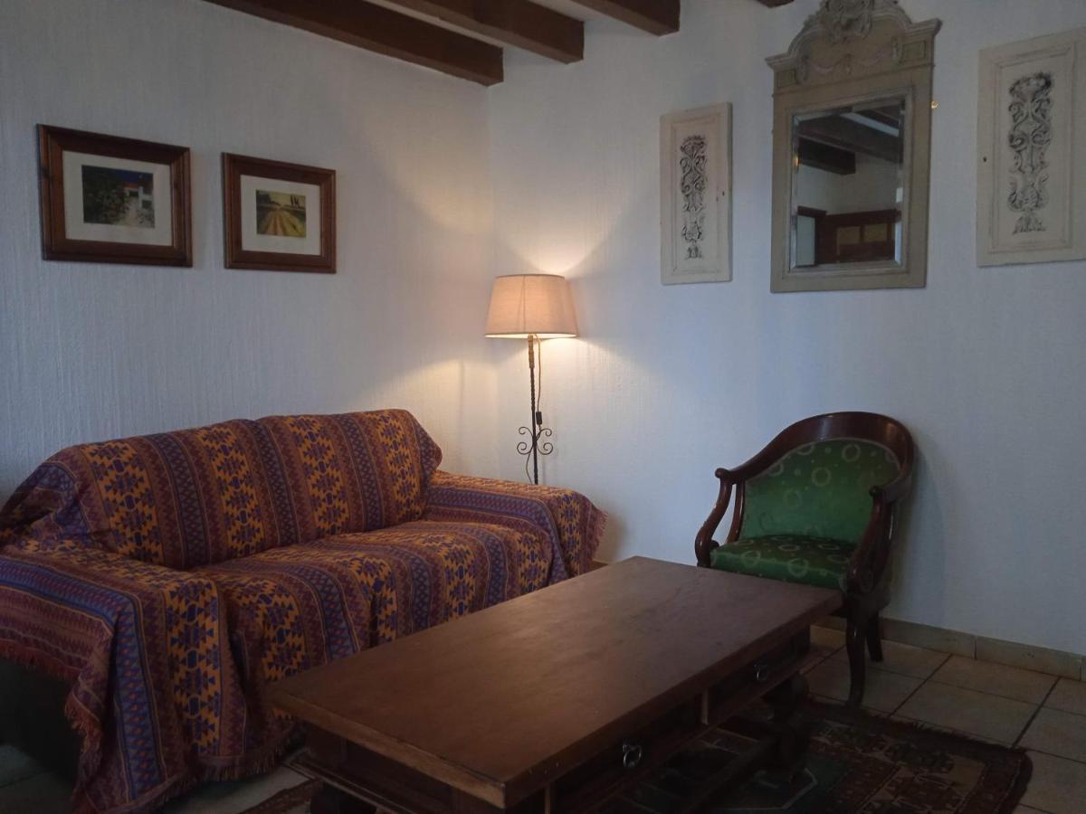 Charming Detached 2 Bedroom Ancient House In Medieval Quarter Of A Small Town In The Pays De La Loire, France Sillé-le-Guillaume Εξωτερικό φωτογραφία